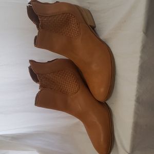 Journey Emerson leather boots size 8.5 in Camel